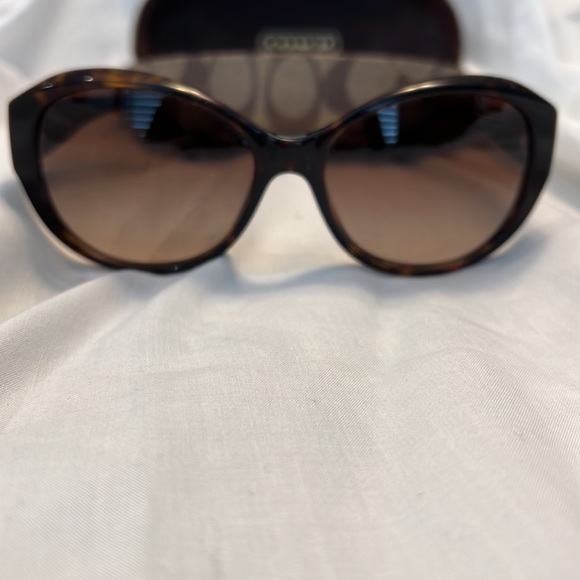 Coach brown sunglasses like new condition - Picture 2 of 4